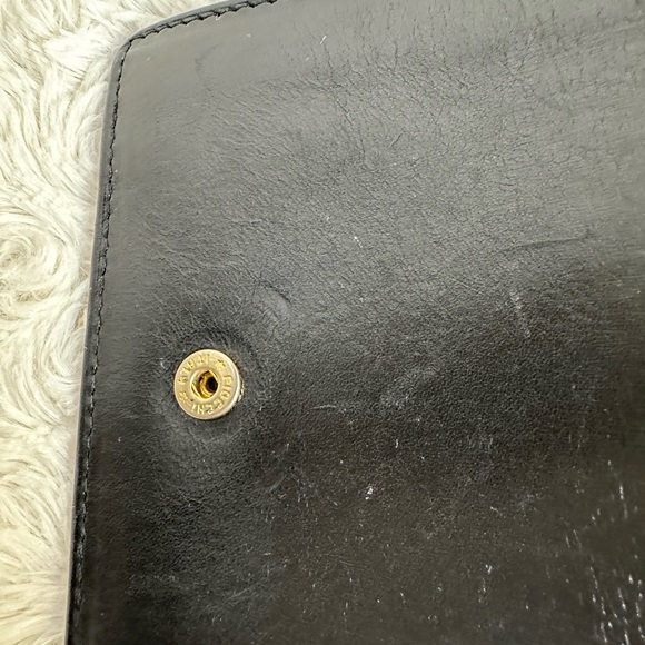 Salvatore Ferragamo Gancini Leather
Compact Wallet Black Gold - Picture 5 of 8